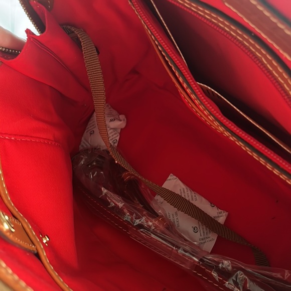 NWT $279 Dooney & Bourke Pebble Grain Zip Zip Satchel in Bordeaux - Picture 15 of 17